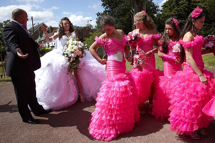 Between ridicule and fun, here's the light on the bridesmaids ...