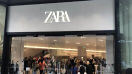 Gros carton pour Zara avec sa veste en fil métallisé idéale pour les fêtes de fin d'année à moins de 30€ !