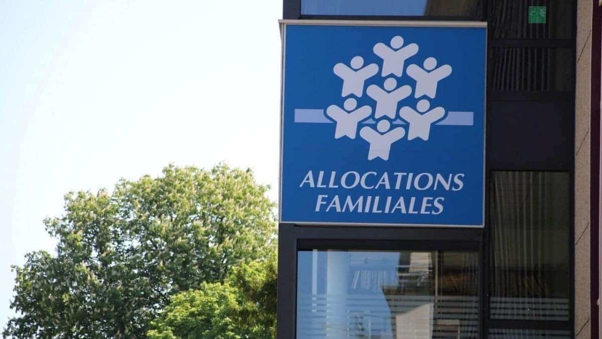 La CAF Sort Le Guide Complet Des Prestations Et Des Aides Sociales Que ...