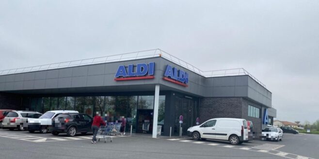 Cohue chez Aldi pour son meuble à chaussures qui s'accroche sur une porte !