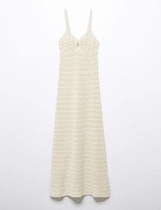 Mango frappe fort avec cette robe à crochet parfaite pour un look d'été confortable et stylé