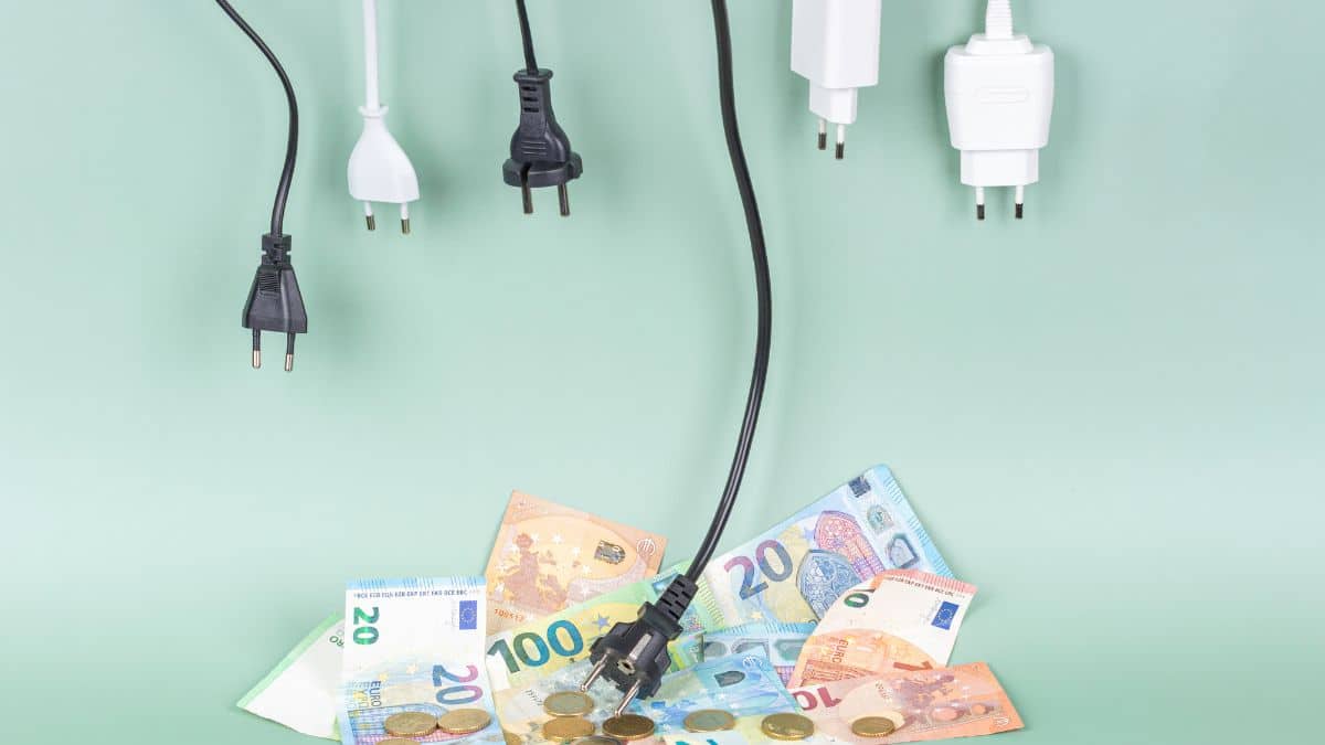 Électricité: 3 astuces imparables pour réduire vos factures de 400 euros