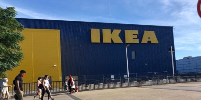 Ikea lance l'incontournable bibliothèque avec portes vitrées