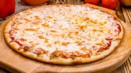 Faire une pâte à pizza maison comme un vrai italien avec 5 ingrédients