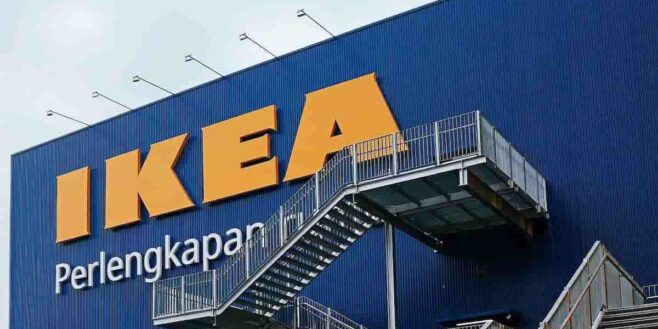 Ce panier rayé multicolore IKEA idéal pour ranger votre logement