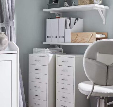 La commode rétro à roulettes Ikea incontournable pour toutes les pièces de la maison