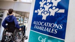 AAH: tout savoir pour toucher cette allocation CAF qui offre plus de 1000 euros par mois