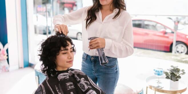 Ces 3 coupes de cheveux très facile à entretenir affinent le visage