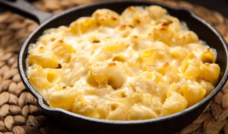 Un grand chef partage sa délicieuse recette de Mac & Cheese vraiment trop bonne