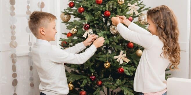 Cette astuce de génie pour que votre sapin de Noël garde ses épines jusqu'à la fin des fêtes