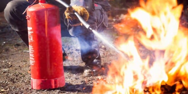 Un pompier alerte sur ce cadeau de Noël courant qui peut provoquer un incendie