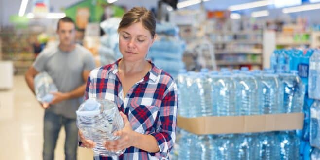 Attention ces 8 marques d'eau en bouteille très connue dangereuses pour la santé