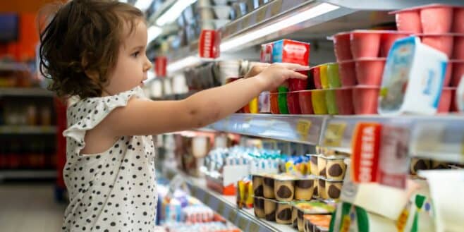 Cette mauvaise habitude avec les enfants au supermarché cache de vrais dangers