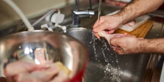 Devez-vous obligatoirement laver la viande avant de la cuire ? Les bonnes pratiques à respecter