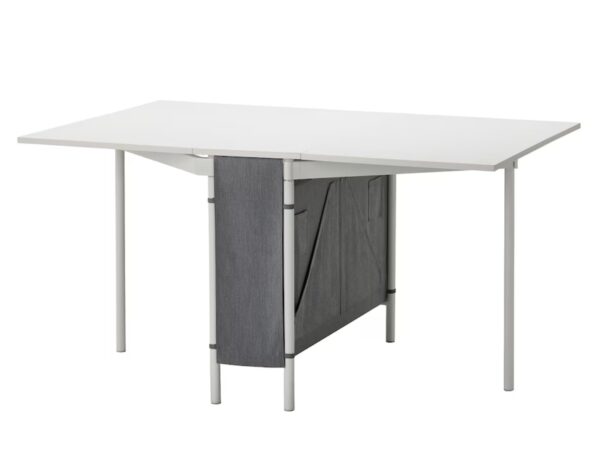 Cette table IKEA triomphe avec ses rangements et son côté pliable