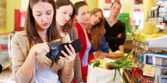 Supermarché : ces clients qui peuvent passer devant tout le monde et vous ne pouvez rien dire